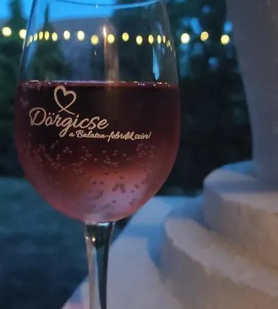 Deak Vendeghaz アパート Dörgicse