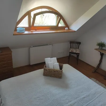 Deak Vendeghaz Apartmán *